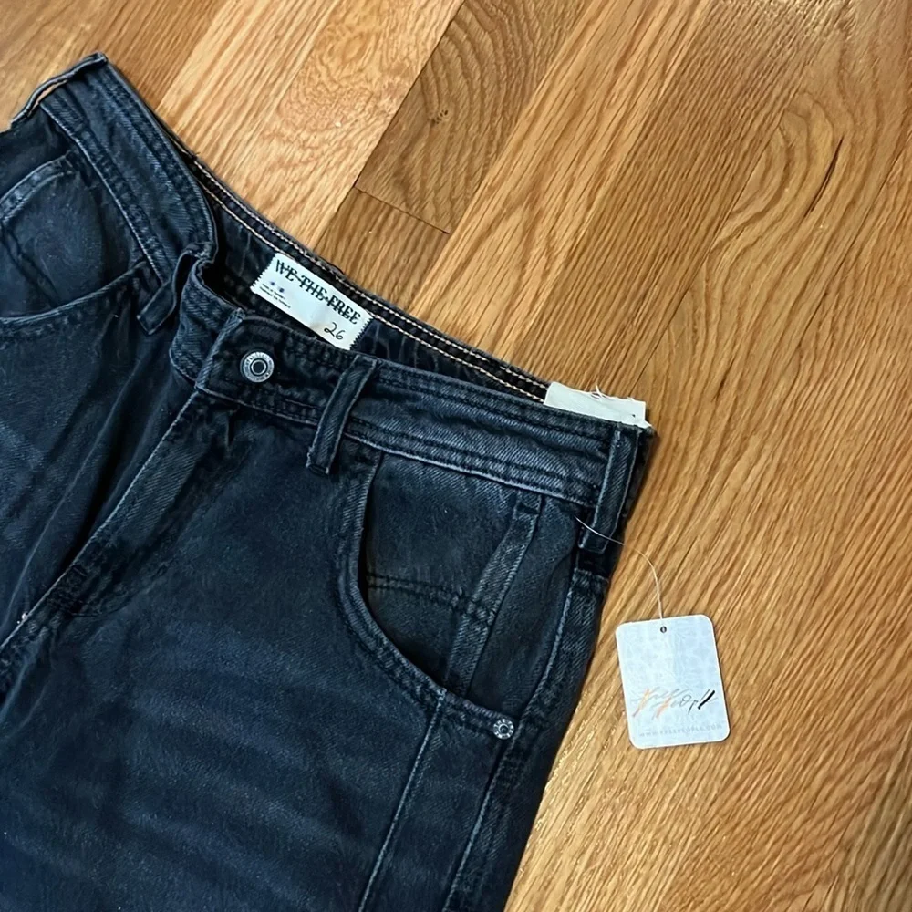 Free People  Loren High Rise Carpenter Barrel Jean in Moonlit Size 26 NWT